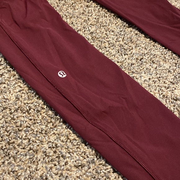 Lululemon Swift speed 28’ leggings - Picture 4 of 7